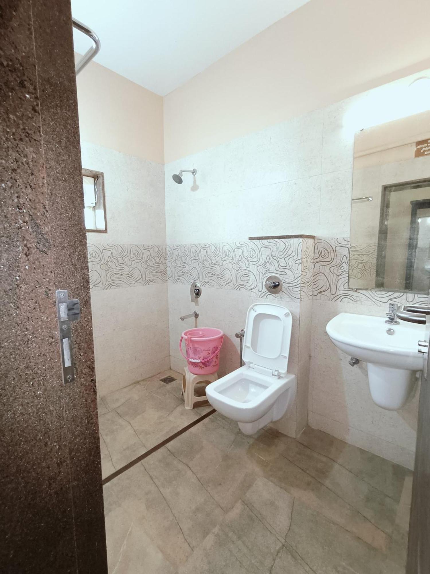 Hotel Mayura Residency Subrahmanya Luaran gambar